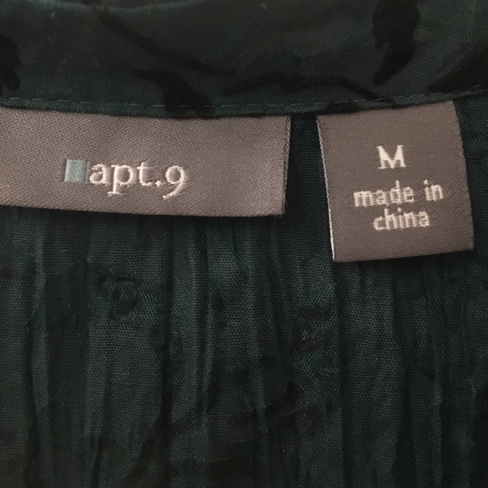 Green button down - Picture 2 of 4